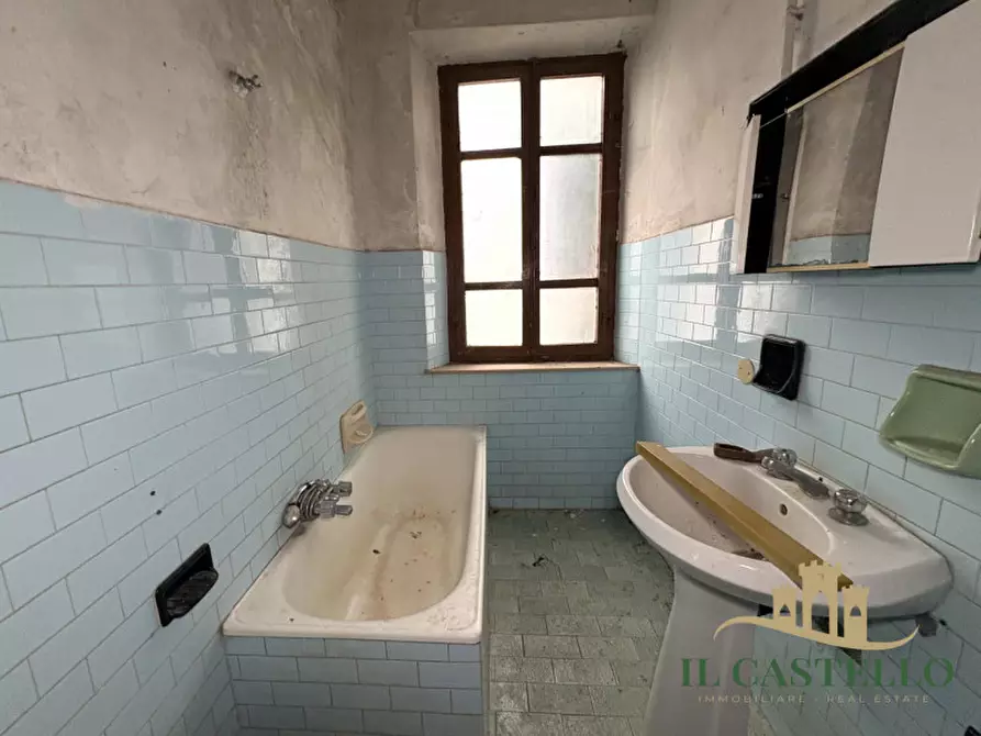 Immagine 6 di Casa indipendente in vendita  a Castiglione Del Lago