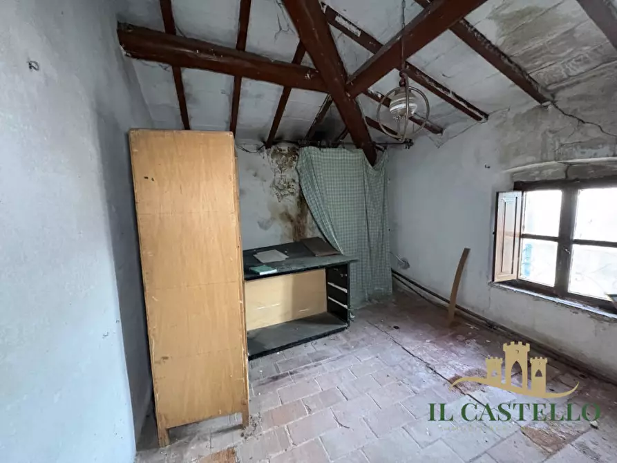 Immagine 11 di Casa indipendente in vendita  a Castiglione Del Lago