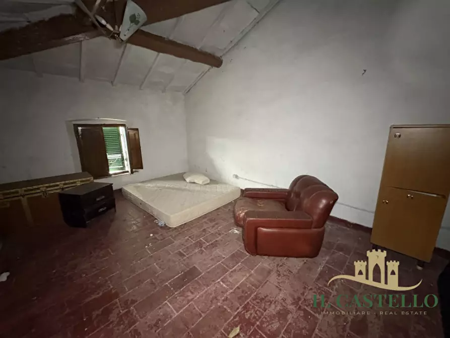 Immagine 12 di Casa indipendente in vendita  a Castiglione Del Lago