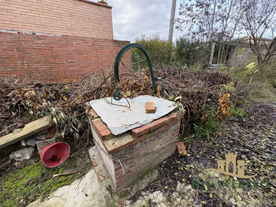 Immagine 14 di Casa indipendente in vendita  a Castiglione Del Lago