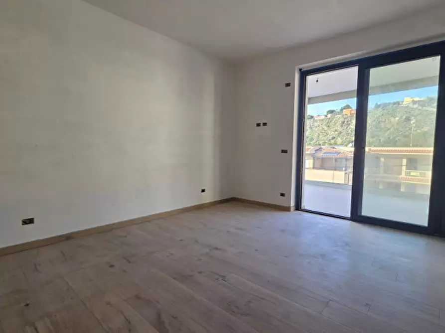 Immagine 4 di Appartamento in vendita  in Via delle Magnolie a Milazzo