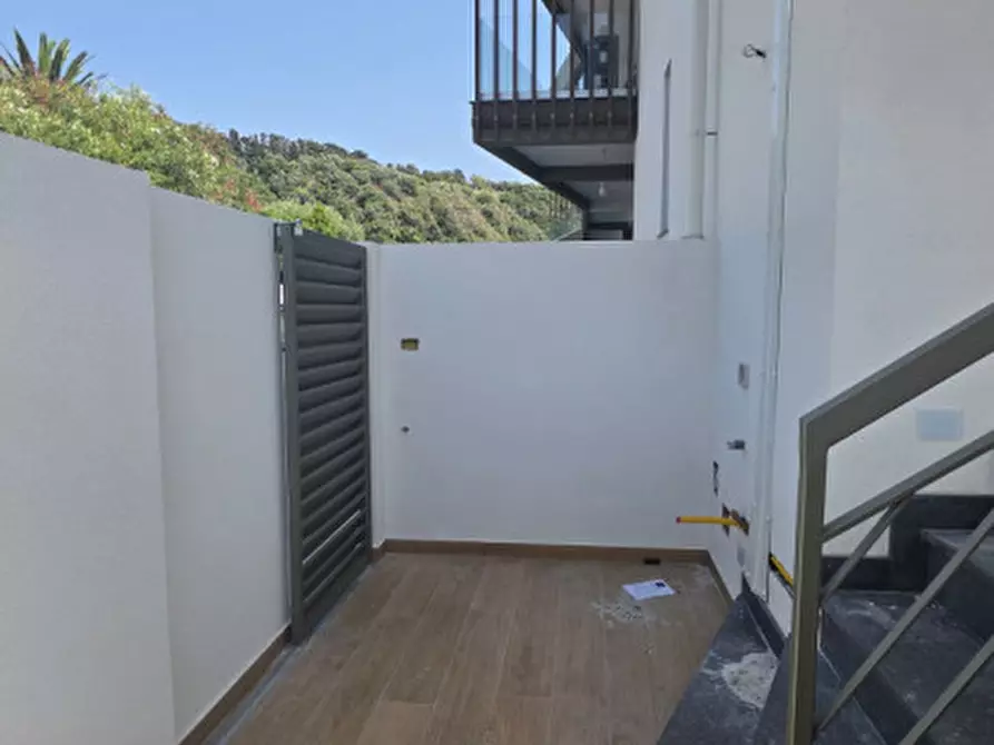 Immagine 16 di Appartamento in vendita  in Via delle Magnolie a Milazzo