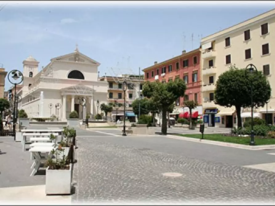 Immagine 2 di Negozio in vendita  in VIA XX SETTEMBRE a Anzio