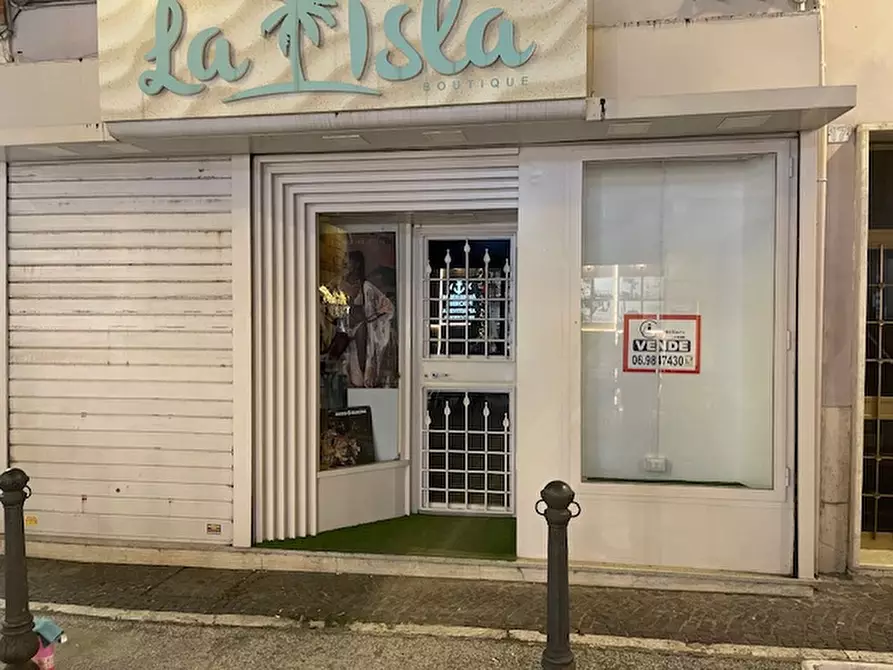 Immagine 4 di Negozio in vendita  in VIA XX SETTEMBRE a Anzio
