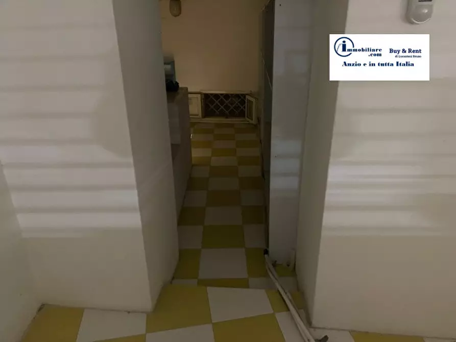 Immagine 16 di Negozio in vendita  in VIA XX SETTEMBRE a Anzio