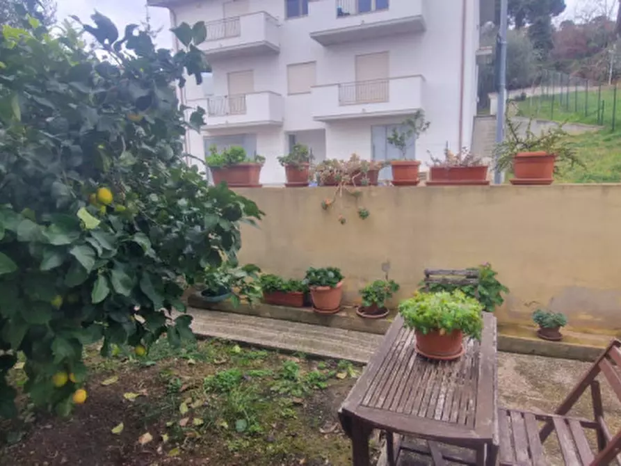 Immagine 1 di Casa quadrifamiliare in vendita  in Via Torrette a Città Sant'angelo