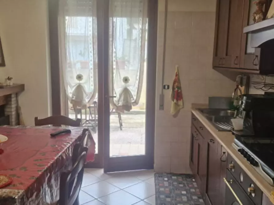Immagine 3 di Casa quadrifamiliare in vendita  in Via Torrette a Città Sant'angelo