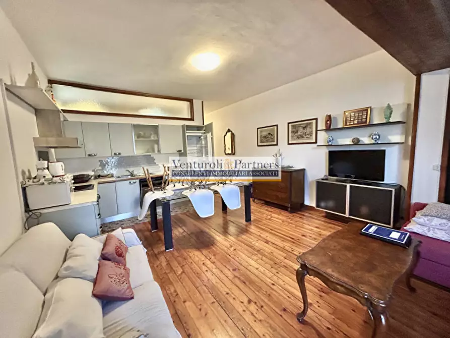 Immagine 5 di Appartamento in vendita  in Via Tavine a Salò