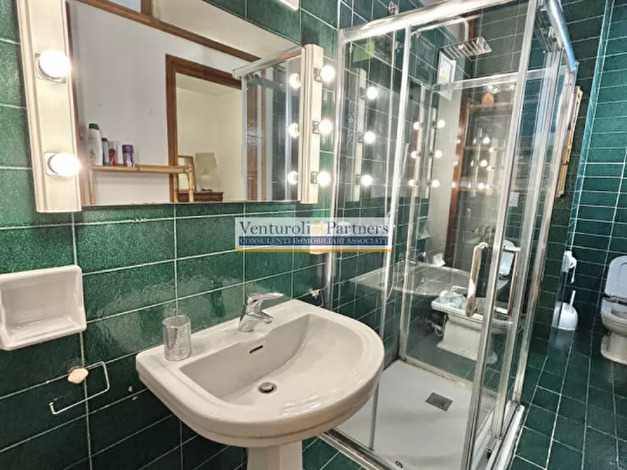 Immagine 10 di Appartamento in vendita  in Via Tavine a Salò