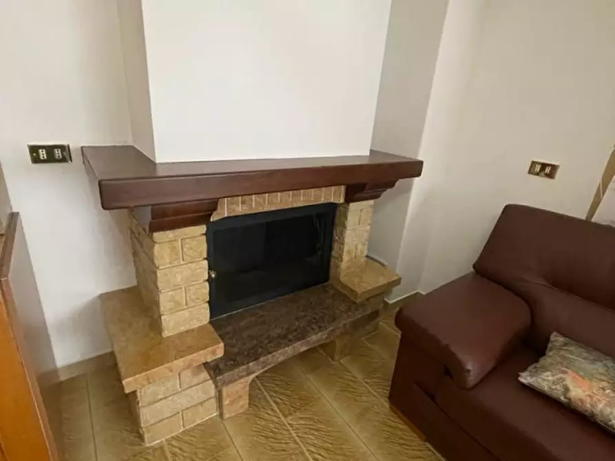 Immagine 21 di Appartamento in affitto  a Moliterno