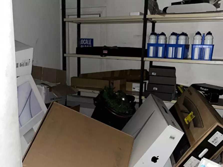 Immagine 4 di Ufficio in vendita  in Via Castellana, 59 a Venezia