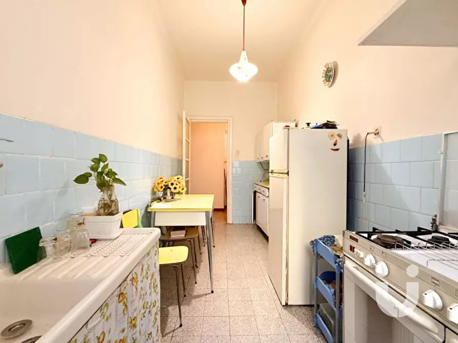 Immagine 9 di Appartamento in vendita  in Via Alessandro Volta a Roma