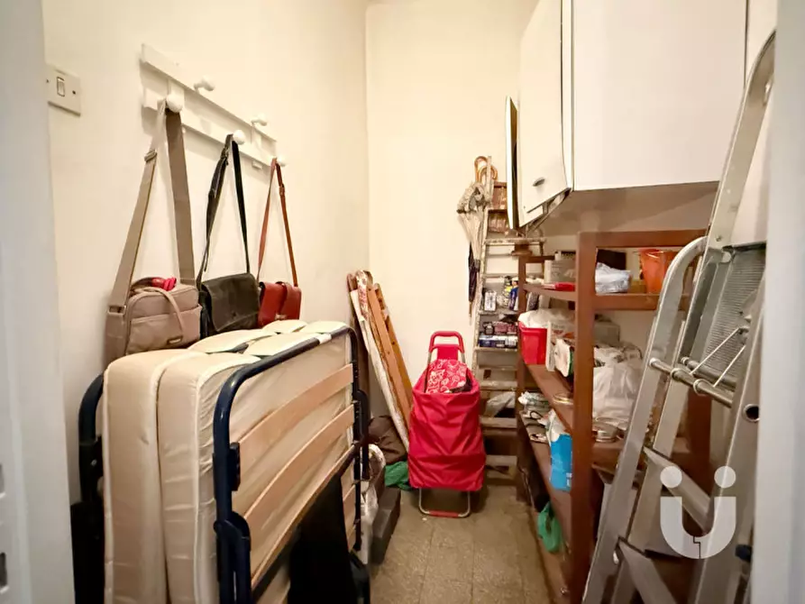 Immagine 19 di Appartamento in vendita  in Via Alessandro Volta a Roma