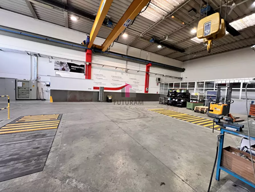 Immagine 11 di Capannone industriale in vendita  in Via Ferruccio Chemello a Montecchio Maggiore