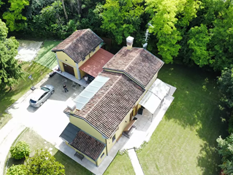 Immagine 1 di Casa indipendente in vendita  in Mantova a Mantova