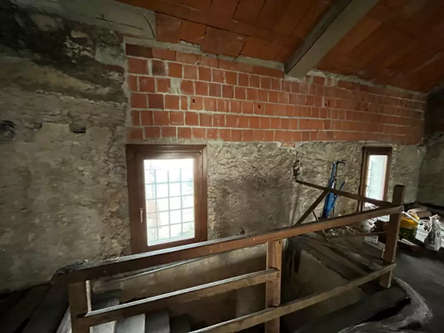 Immagine 34 di Rustico / casale in vendita  in Via Ponte, 80 a Castegnero