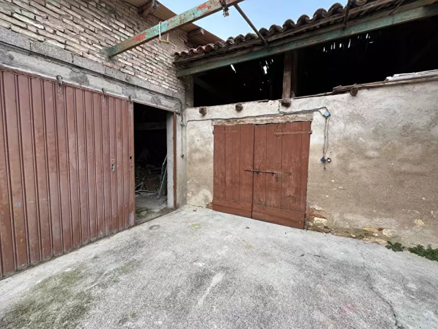 Immagine 44 di Rustico / casale in vendita  in Via Ponte, 80 a Castegnero