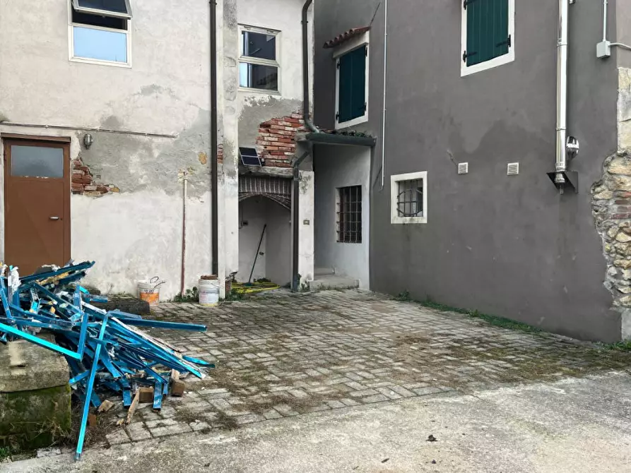 Immagine 45 di Rustico / casale in vendita  in Via Ponte, 80 a Castegnero