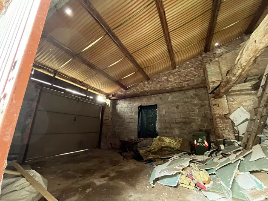 Immagine 47 di Rustico / casale in vendita  in Via Ponte, 80 a Castegnero