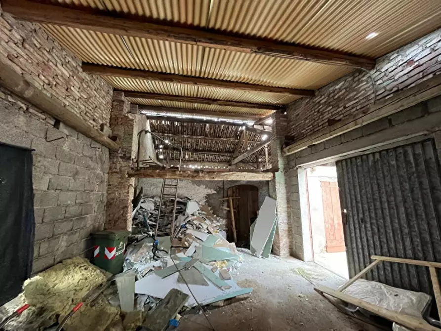 Immagine 48 di Rustico / casale in vendita  in Via Ponte, 80 a Castegnero