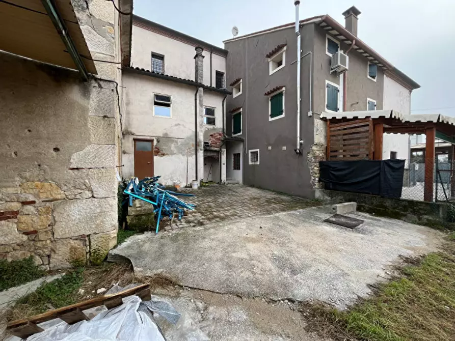 Immagine 50 di Rustico / casale in vendita  in Via Ponte, 80 a Castegnero