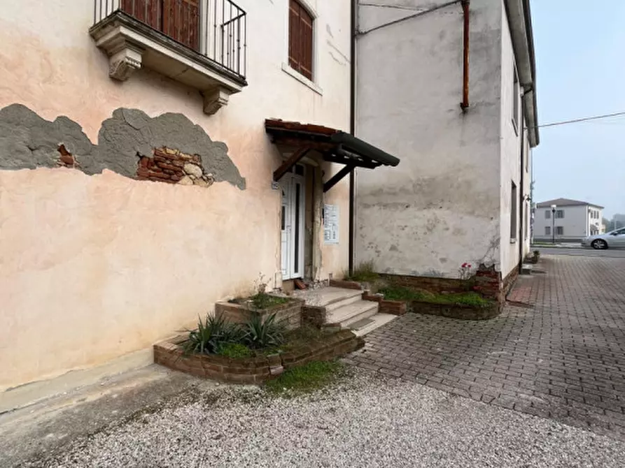 Immagine 61 di Rustico / casale in vendita  in Via Ponte, 80 a Castegnero