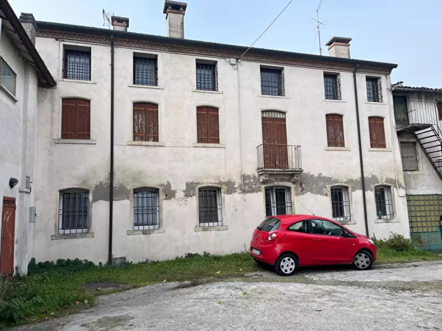 Immagine 63 di Rustico / casale in vendita  in Via Ponte, 80 a Castegnero
