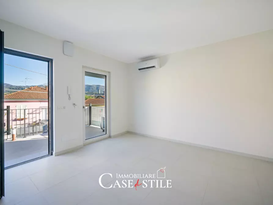 Immagine 9 di Appartamento in vendita  a Sarzana