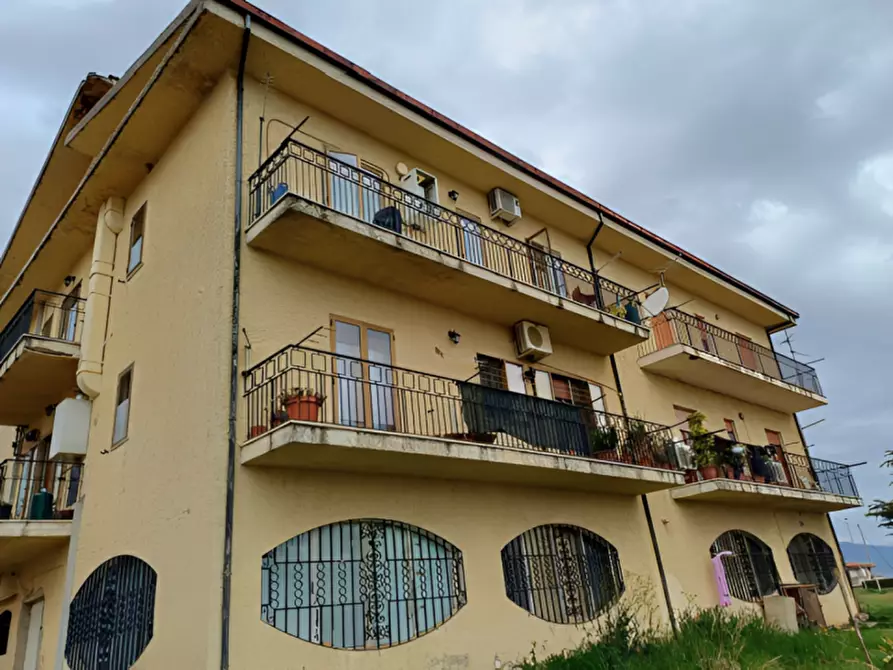 Immagine 10 di Appartamento in vendita  in Via Cirino Emilio, snc a Montalto Uffugo