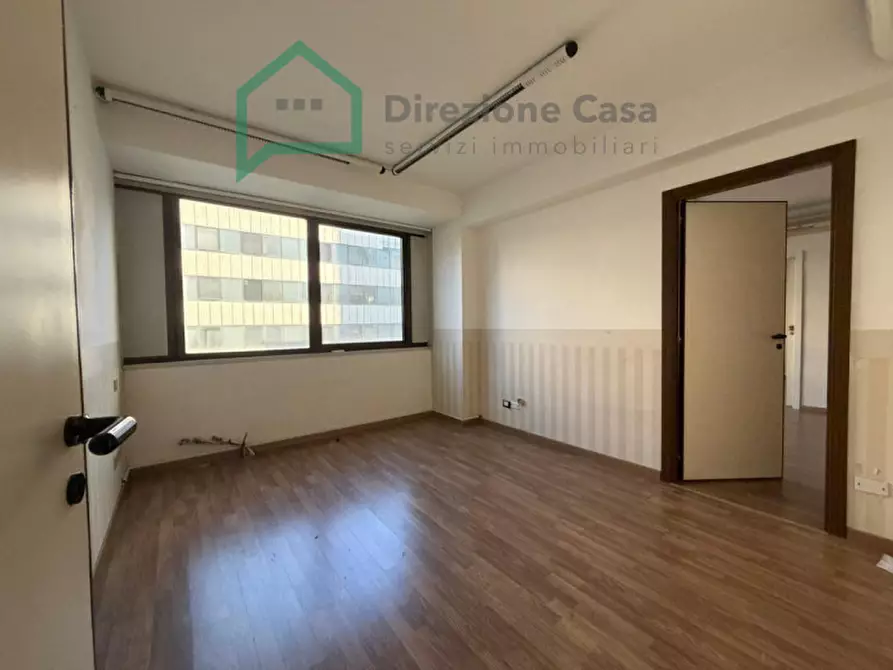 Immagine 9 di Ufficio in affitto  in CENTRO DIREZIONALE a Napoli