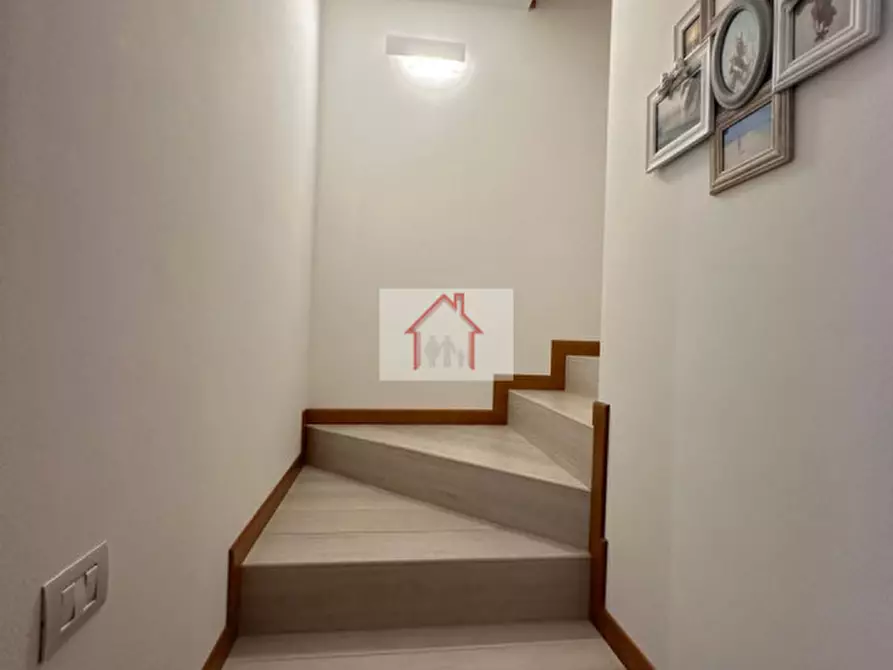 Immagine 12 di Villetta a schiera in vendita  a Giavera Del Montello