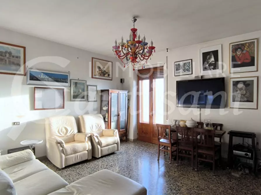 Immagine 1 di Appartamento in vendita  in Via Giacomo Puccini a Sesto Fiorentino