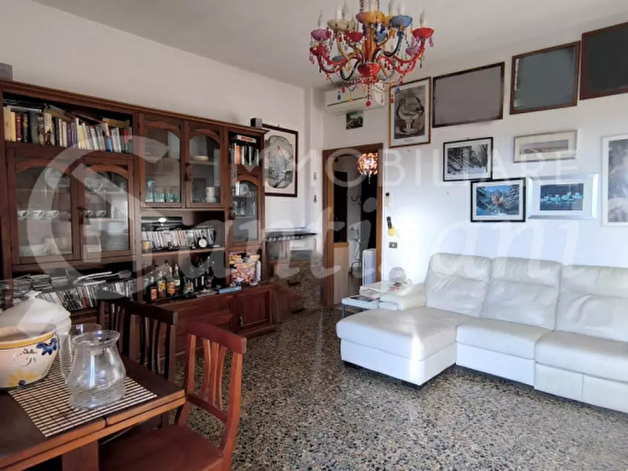 Immagine 3 di Appartamento in vendita  in Via Giacomo Puccini a Sesto Fiorentino