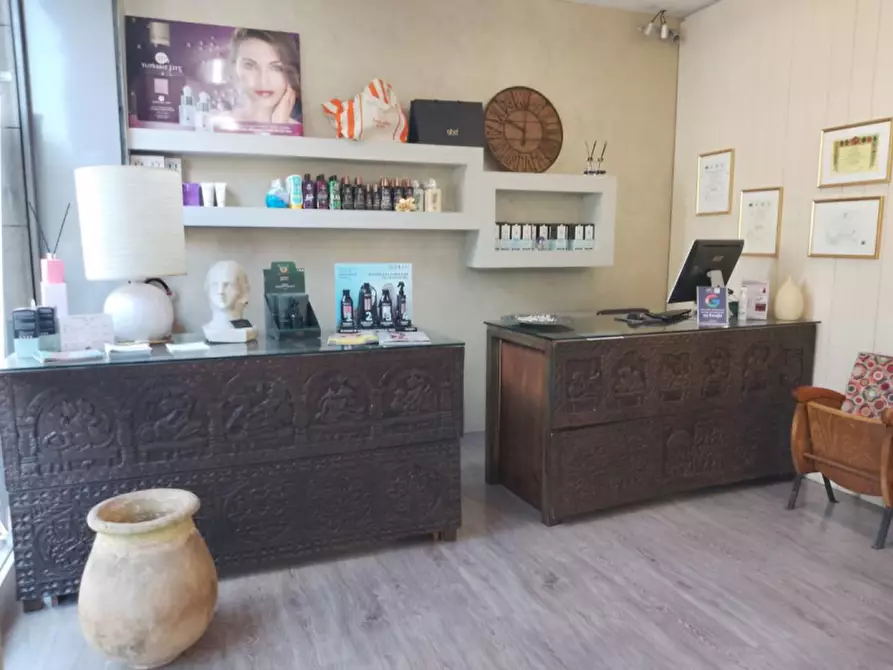 Immagine 3 di Negozio in affitto  in Corso Francesco Ferrucci 87/C a Torino