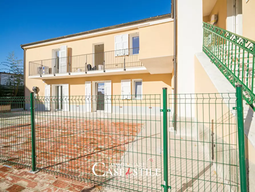 Immagine 14 di Appartamento in vendita  a Sarzana