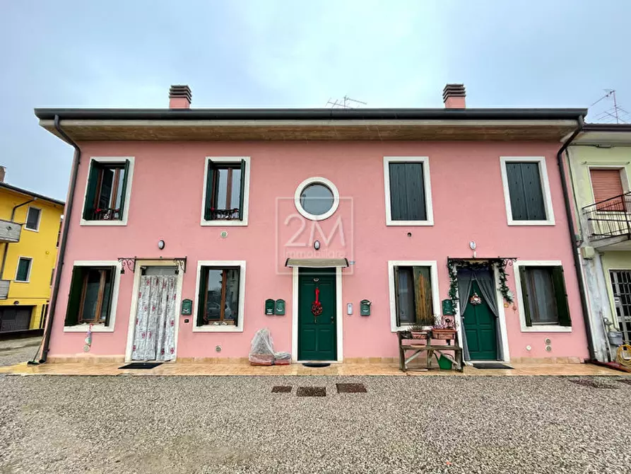 Immagine 1 di Appartamento in vendita  in Via Duca degli Abruzzi a Villafranca Di Verona