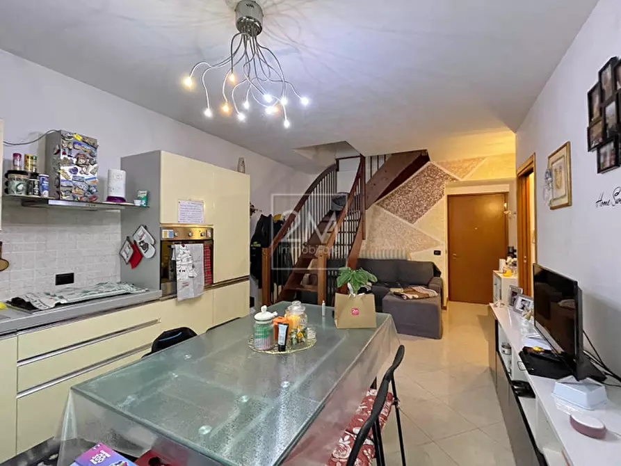 Immagine 3 di Appartamento in vendita  in Via Duca degli Abruzzi a Villafranca Di Verona