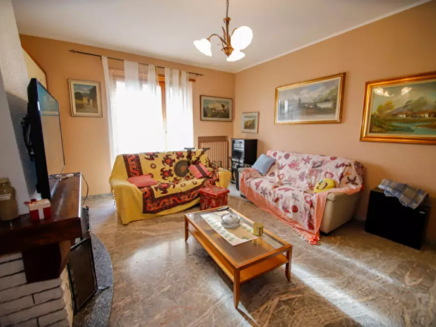 Immagine 23 di Appartamento in vendita  in Via Leinì 330 a Volpiano