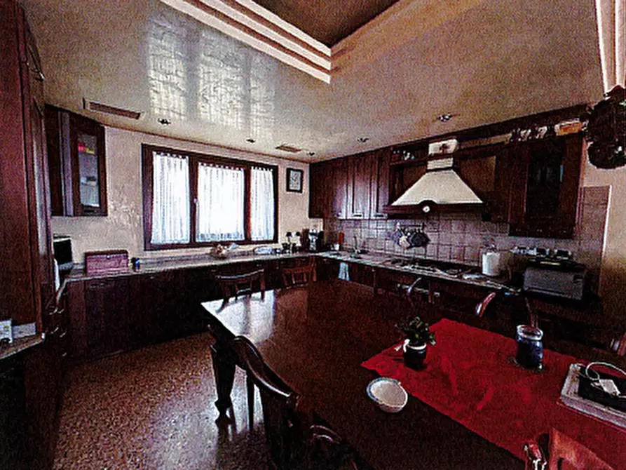 Immagine 9 di Casa indipendente in vendita  in Via Ortigara, 2 a San Martino Di Lupari