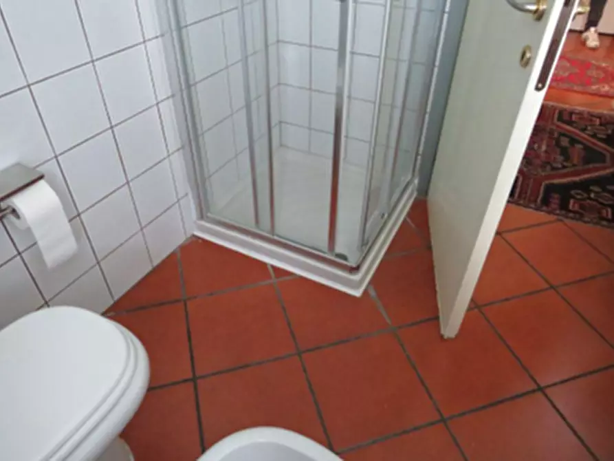 Immagine 7 di Appartamento in vendita  in Via Paiari 7/9 a Lazise