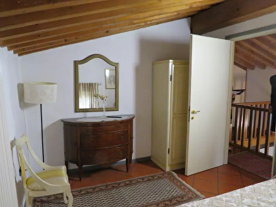 Immagine 10 di Appartamento in vendita  in Via Paiari 7/9 a Lazise