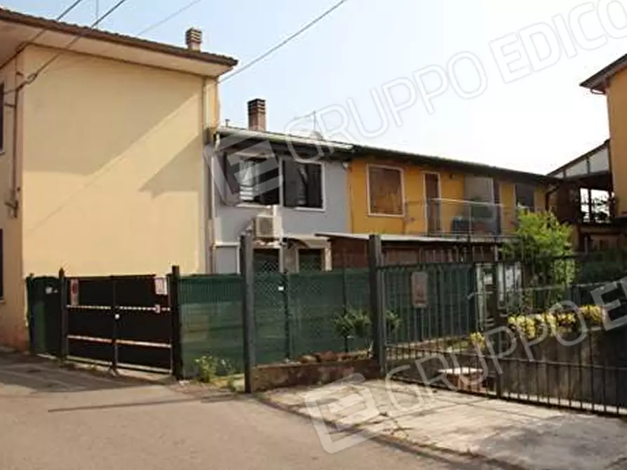 Immagine 2 di Appartamento in vendita  in Via Barrucchella 18 a Verona