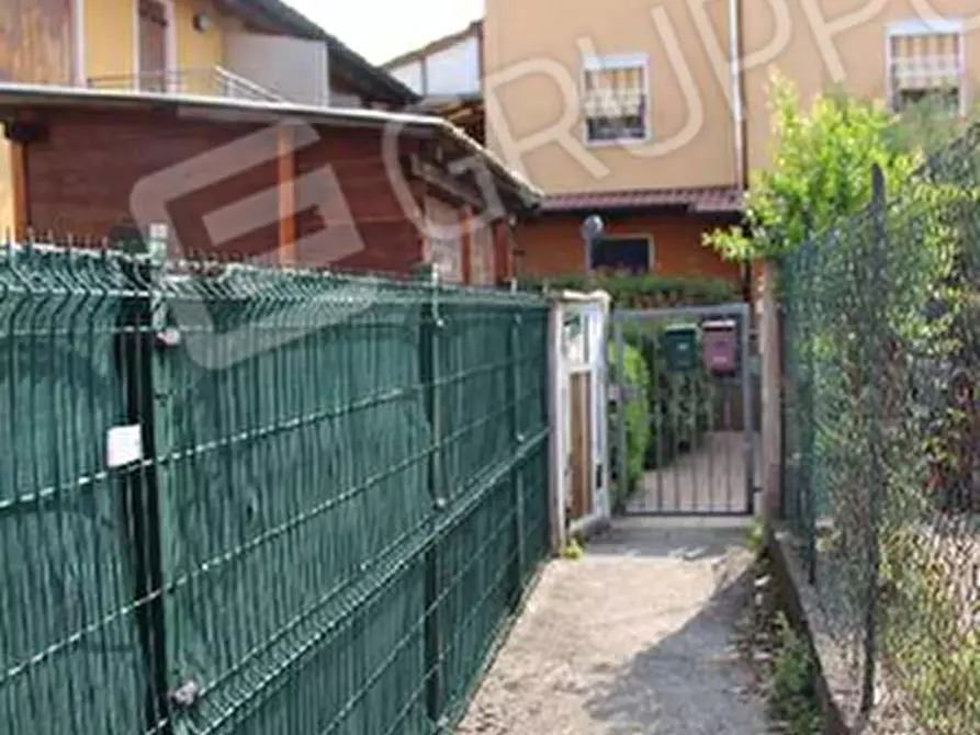 Immagine 3 di Appartamento in vendita  in Via Barrucchella 18 a Verona