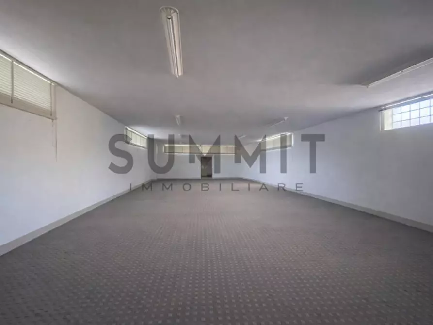 Immagine 4 di Magazzino in vendita  in schio centro a Schio