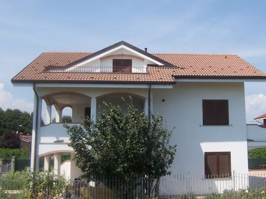 Immagine 7 di Casa bifamiliare in vendita  in Strada Stupinigi n.79 a Orbassano