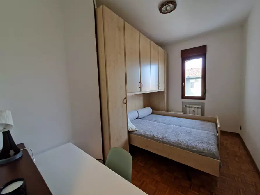 Immagine 2 di Camera in affitto  a Padova
