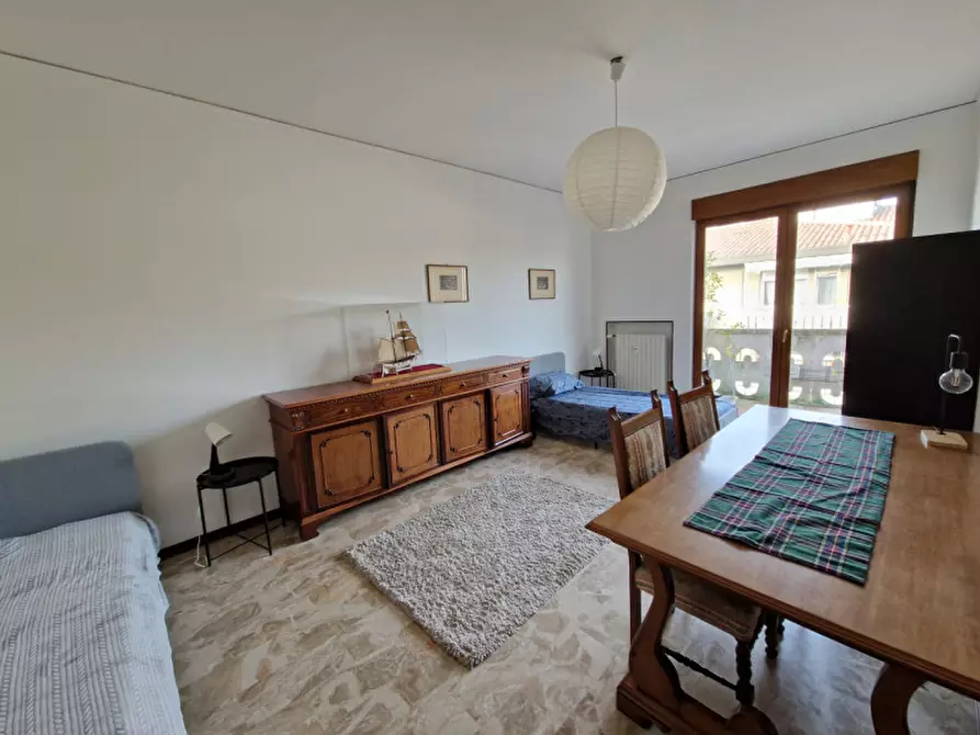 Immagine 1 di Camera in affitto  a Padova