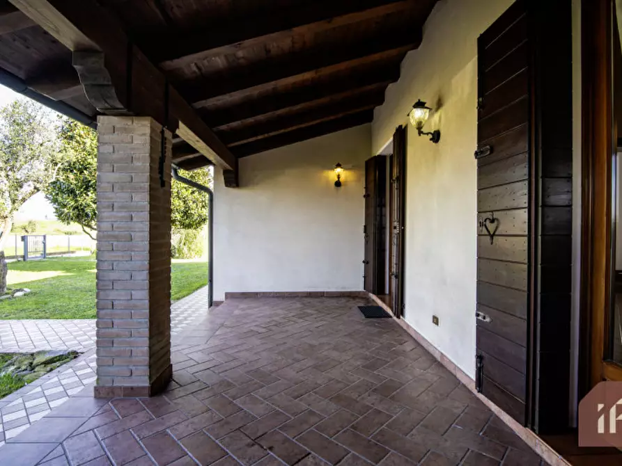 Immagine 1 di Casa bifamiliare in vendita  in Via Argine Destro del Piovego n 44 a Noventa Padovana