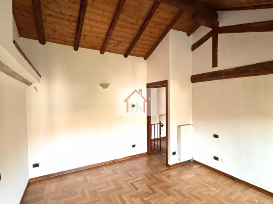 Immagine 16 di Villetta a schiera in vendita  a Giavera Del Montello