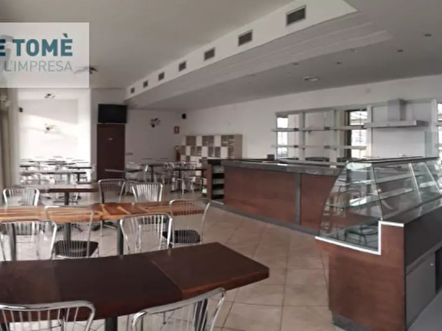 Immagine 8 di Negozio in affitto  in Via Costabella a Affi